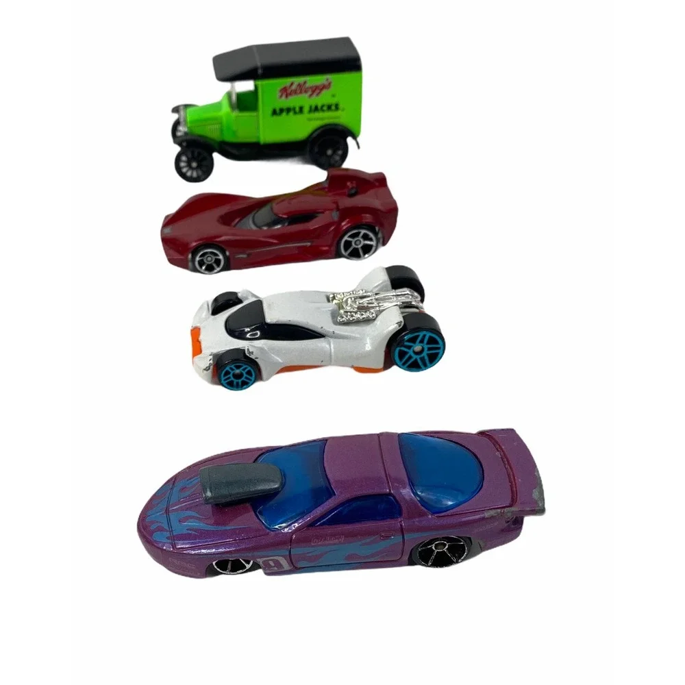 Hot Wheels & Matchbox Loose Lot Of 8 Random Cars-Ferrari, Model T, F-150, Scoopa